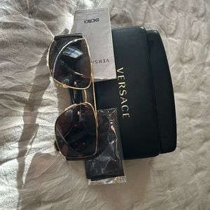 Versace sunglasses Luxottic (Authentic)
